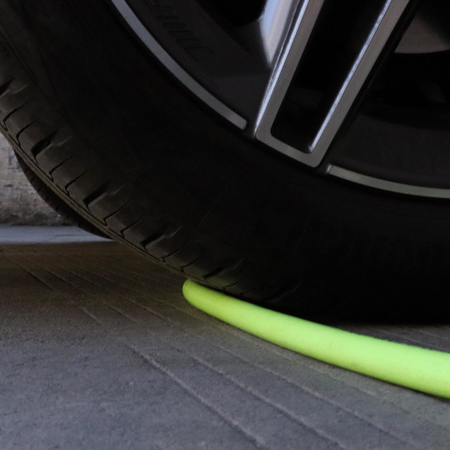 Heavy-Duty Hybrid Air Hose (1/4" NPT) | Lightweight, Kink-Resistant, 300 PSI for Garage , Jobsite